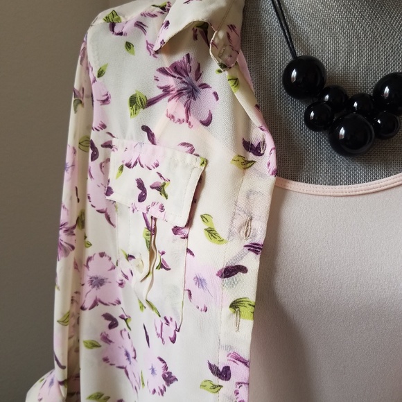 NWT! Passport Floral Blouse with cami Small - Picture 2 of 8
